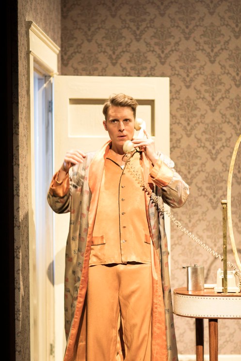 StrangersTrain080_ret